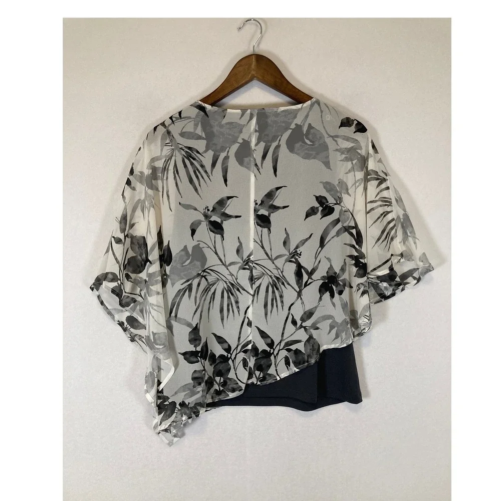 Artistic Coastal Chico's Women‎ 0 Black White Tropical Layered Asymmetric Top